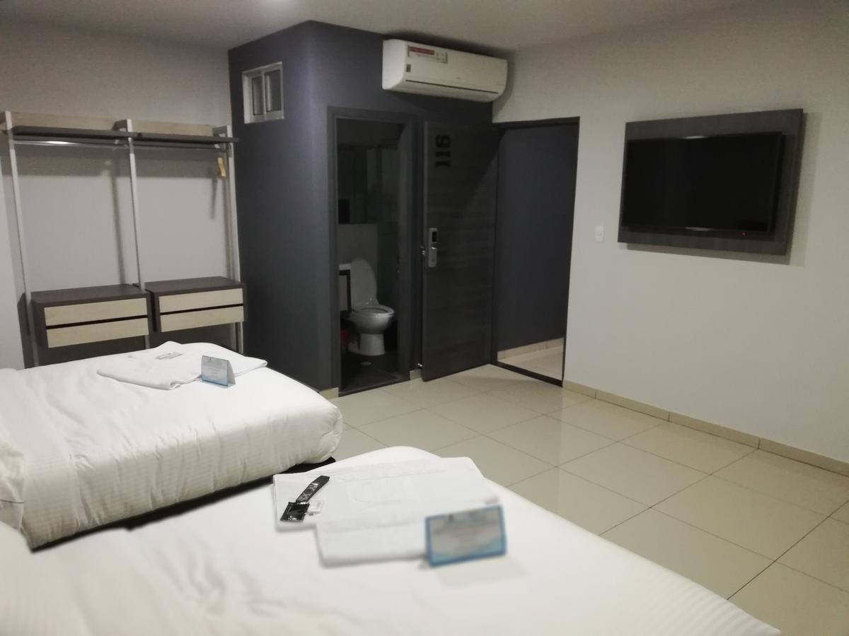 Hotel Doral Inn Ибаге Экстерьер фото